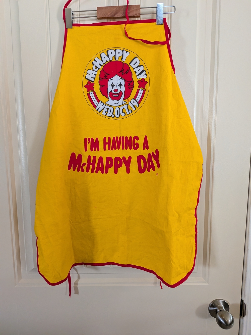Vintage 1988 McDonald's Iconic Yellow & Red 'I'm Having a McHappy Day' Apron